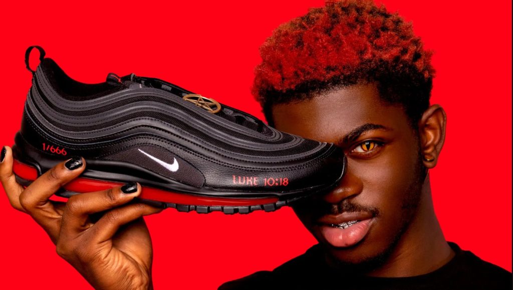 Nike to Introduce $100 Sneaker Line After Worst-Ever Share Drop: Is It Risky?